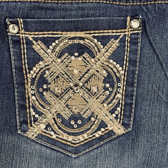 NINE WEST Jeans Missy Sz. 16 Average Dark Blue Embellished Embroidered Flared - Picture 3 of 16